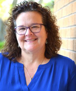 Photo of Jennifer Thomas